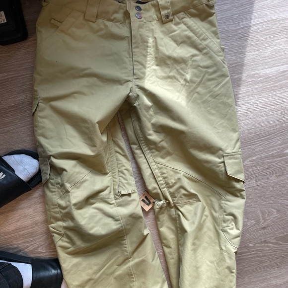 burton beige NWT snowboard/ski pants - Picture 1 of 3